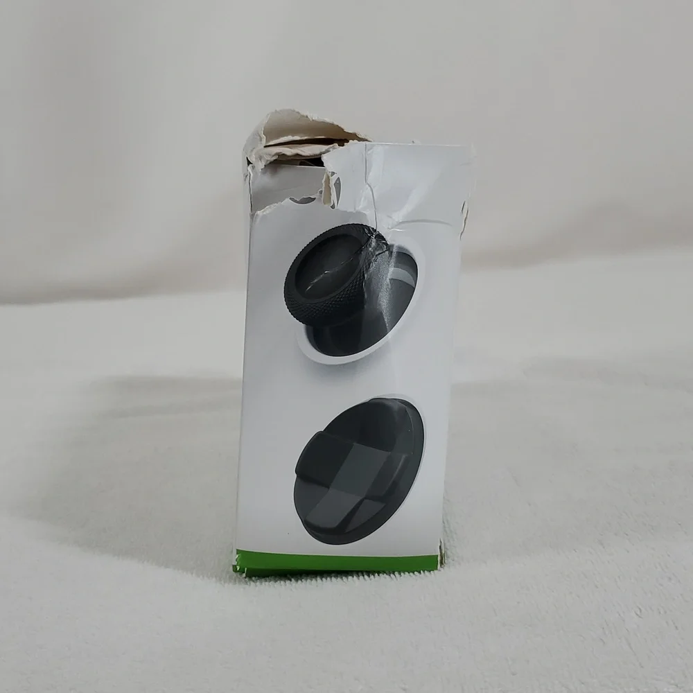 Microsoft Xbox Series S or X Wireless Controller Robot White plus VGSION battery
